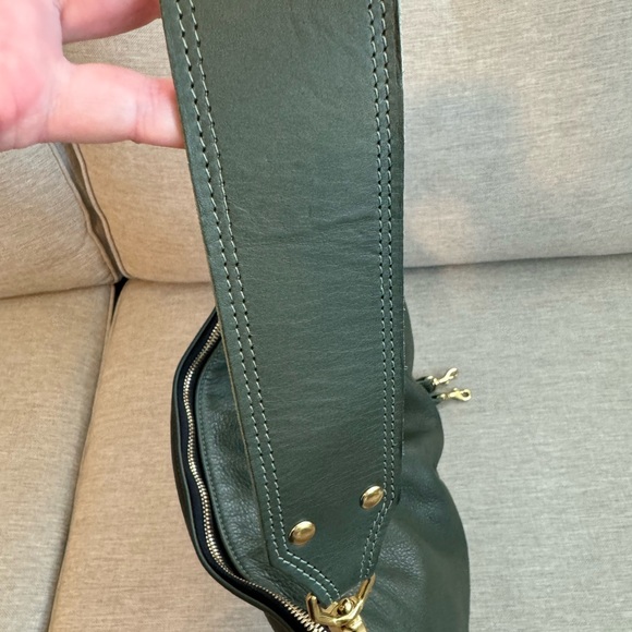 NWT Clare V Moyen Messenger Green - Picture 2 of 16